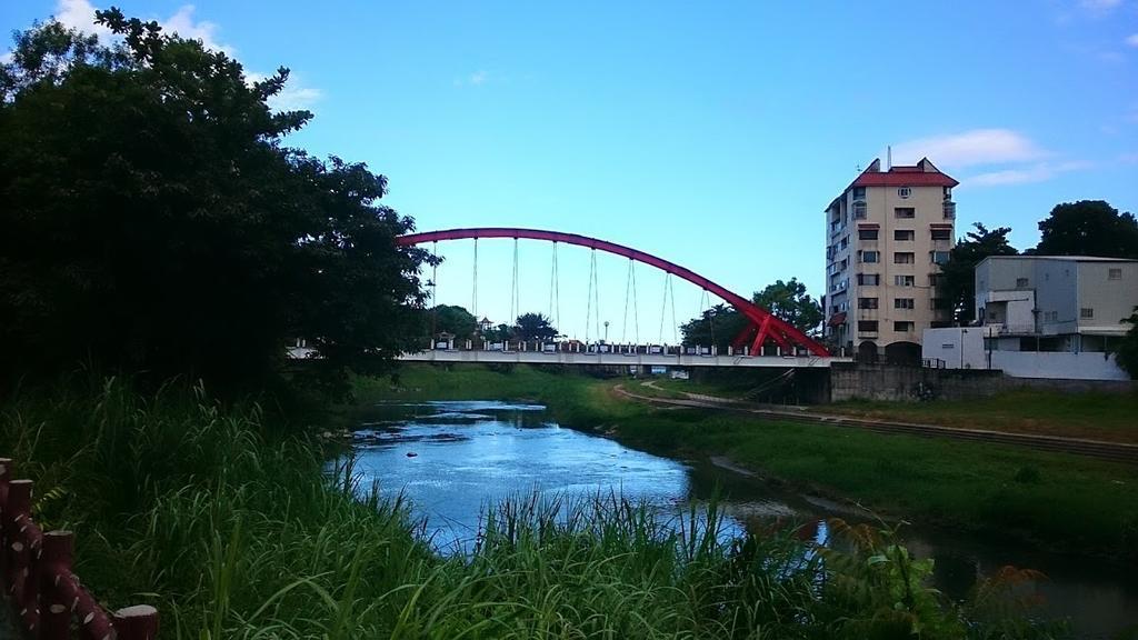 Literature River Bank 文學河岸 民宿 Hualien City Exterior foto